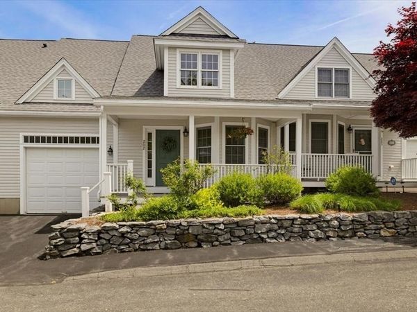 10 Charnstaff Ln, Unit 202, Billerica, MA 01821
