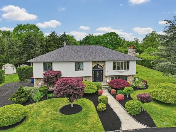 7 Diane Way, Westport, MA 02790