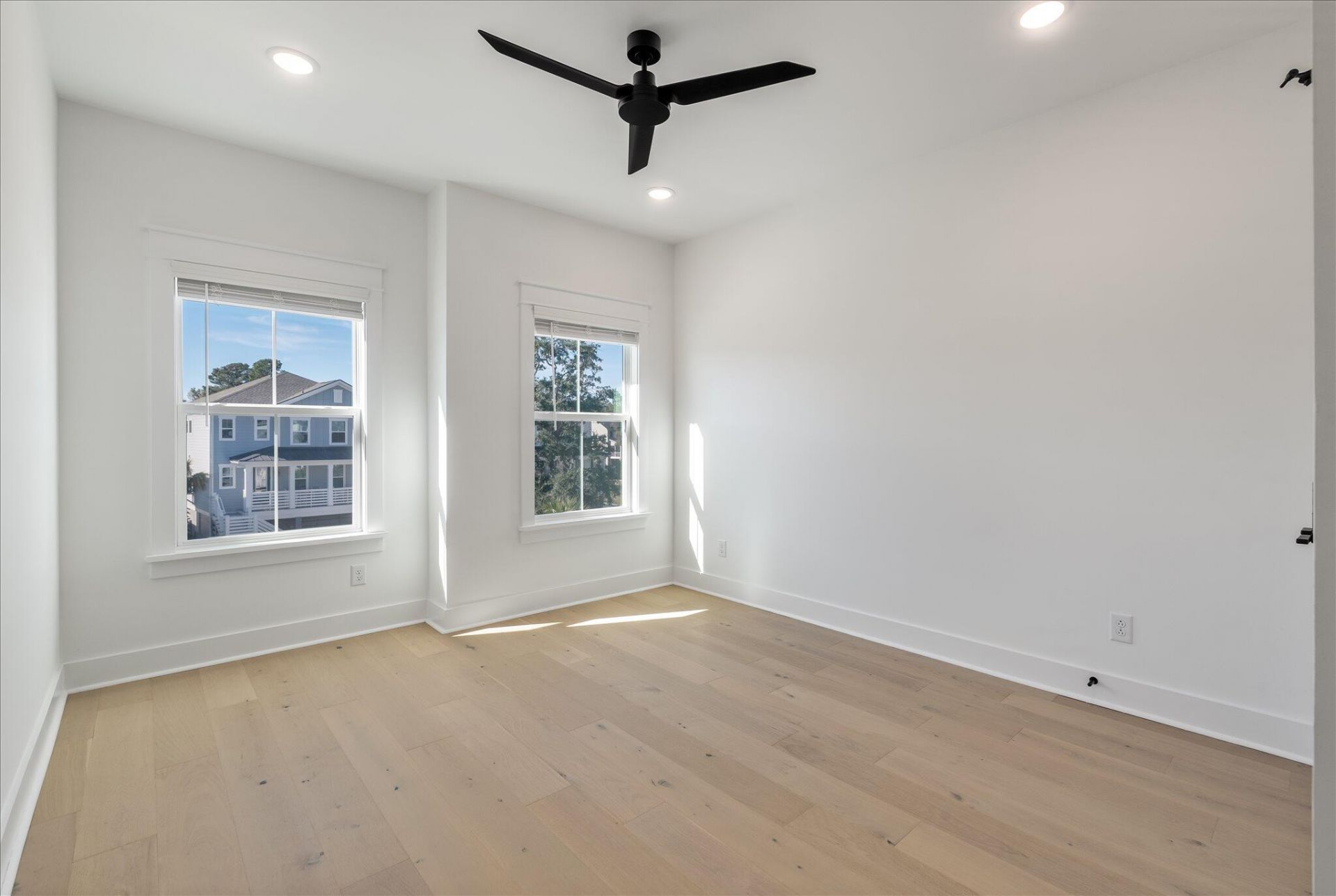 1536 Asher Avenue Photo 12