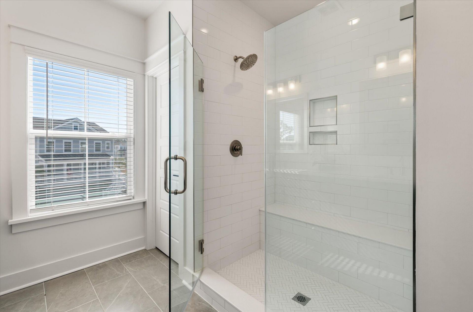 1536 Asher Avenue Photo 8