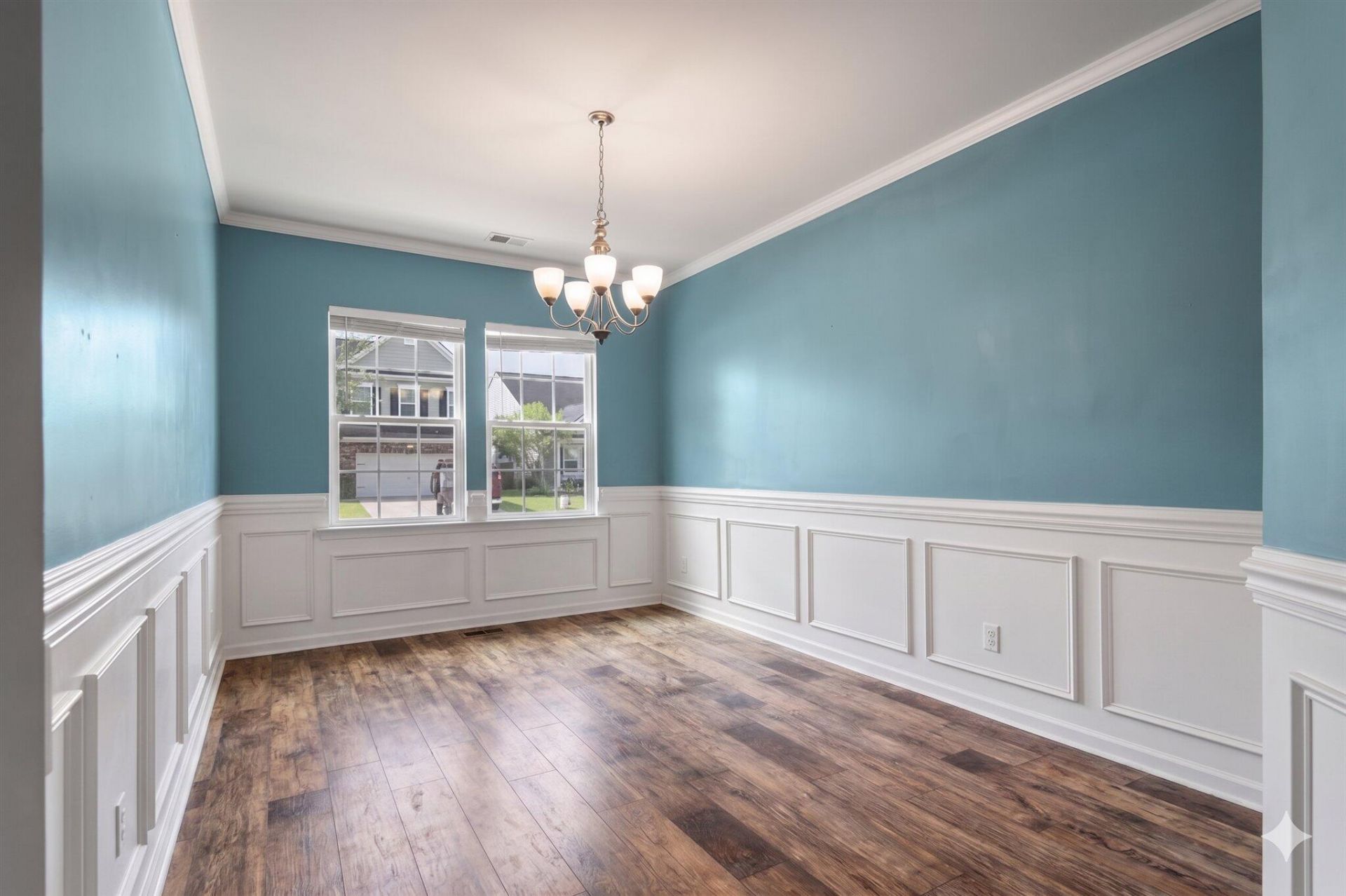 188 Emerald Isle Drive Photo 10