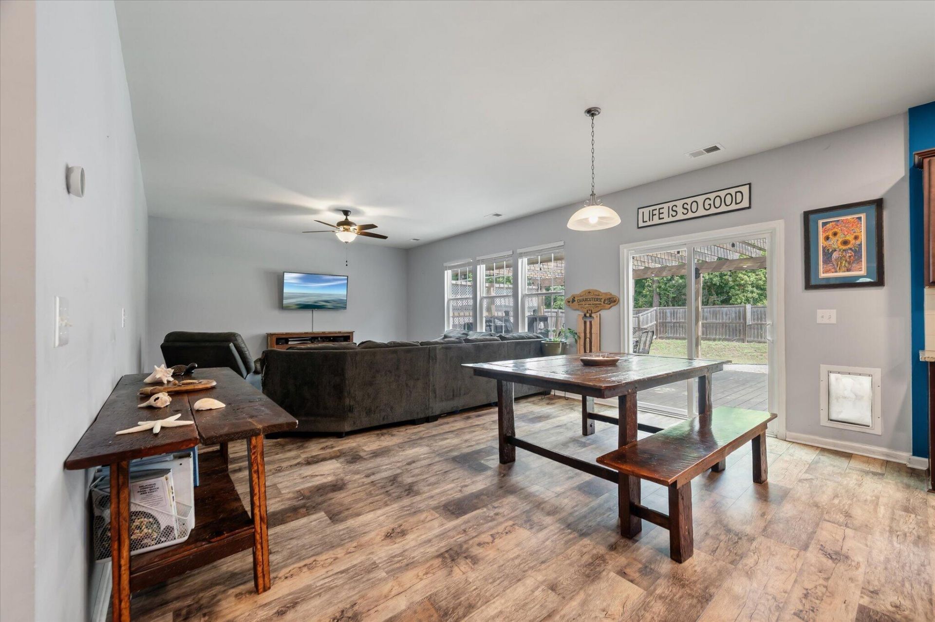 188 Emerald Isle Drive Photo 16