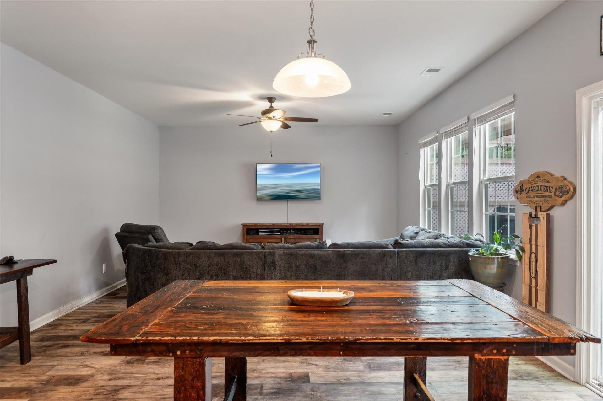 188 Emerald Isle Drive Photo 18