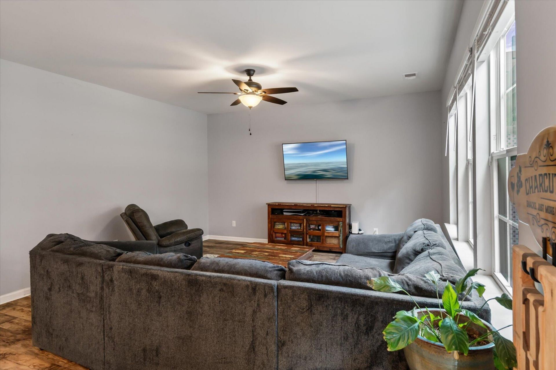 188 Emerald Isle Drive Photo 20