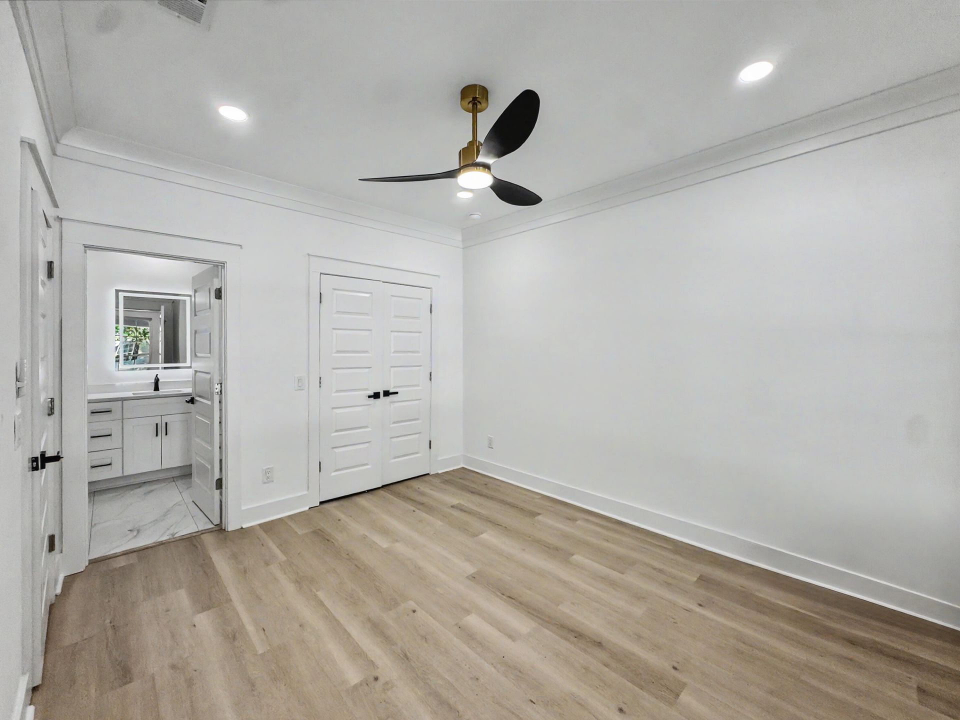 4841 Lecque Street Photo 13