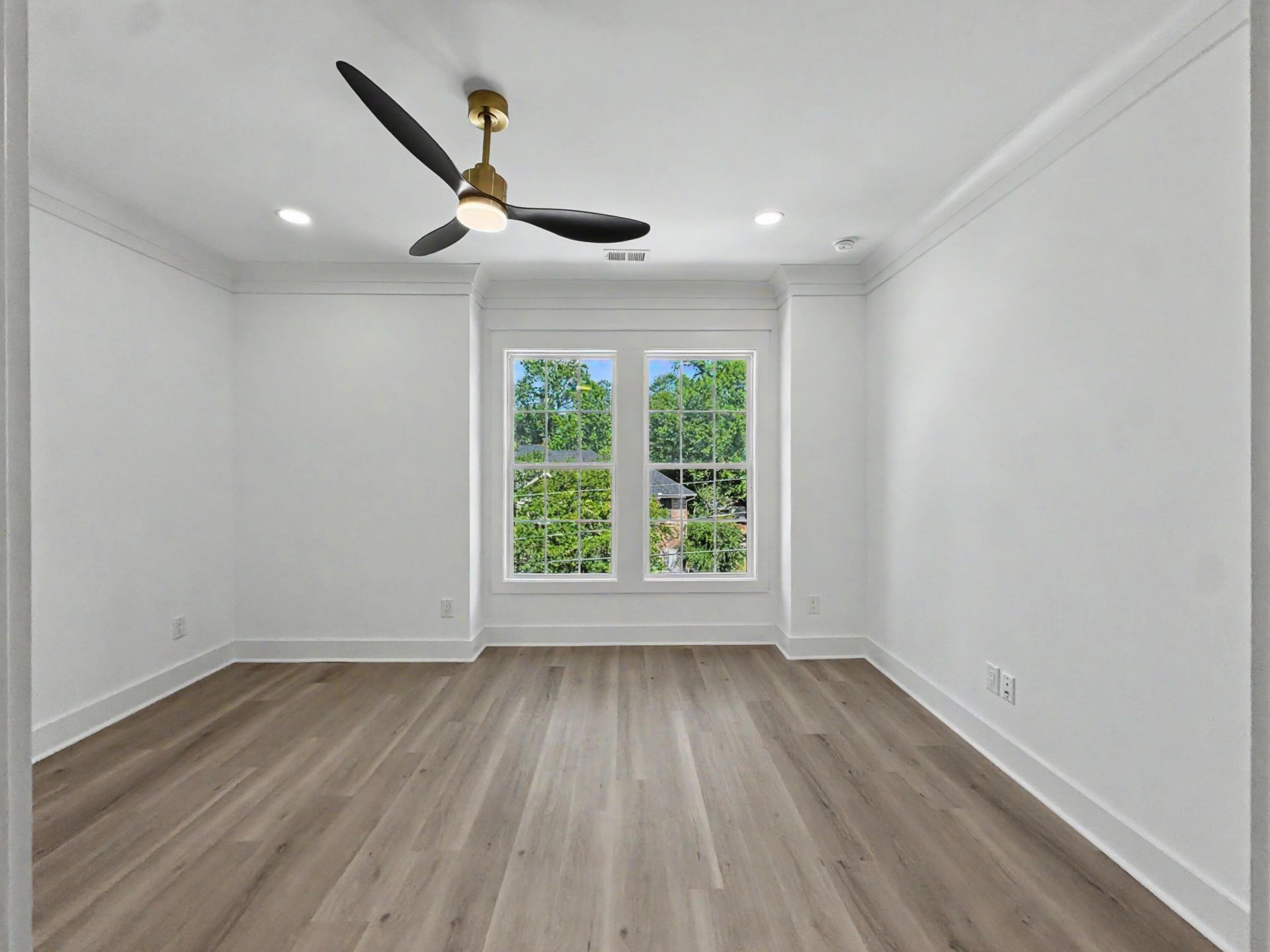 4841 Lecque Street Photo 23