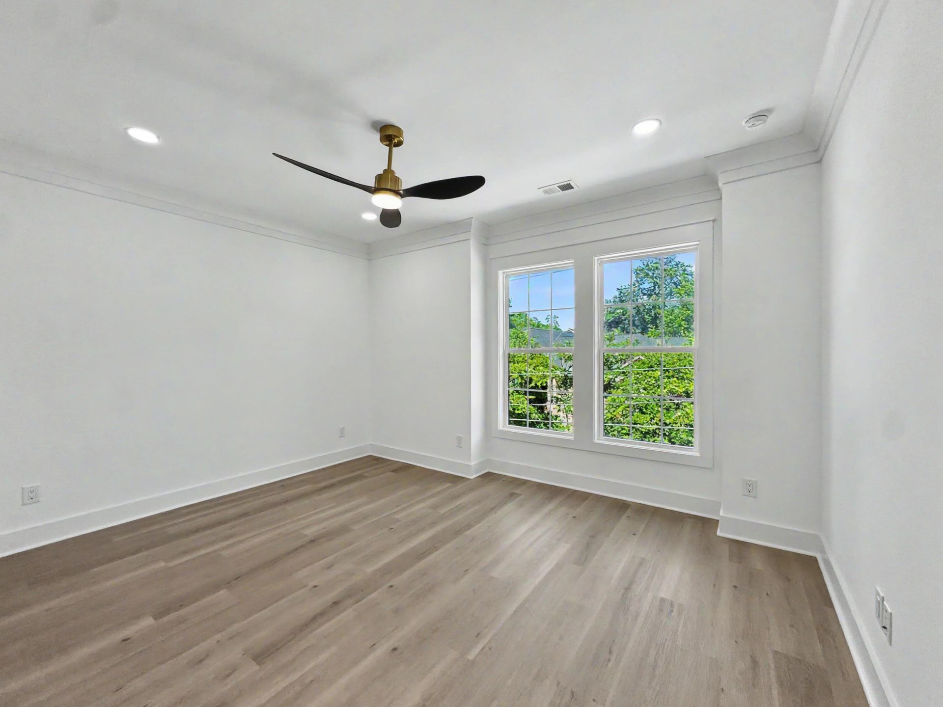 4841 Lecque Street Photo 24