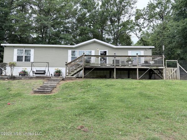 439 County Road 444 , Oxford, MS 38655