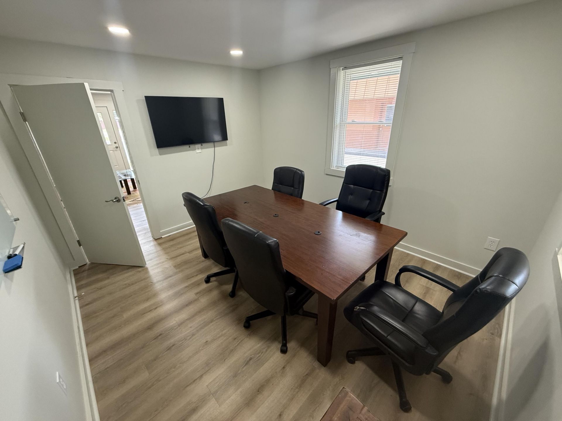 937 Wappoo Road  Photo 9