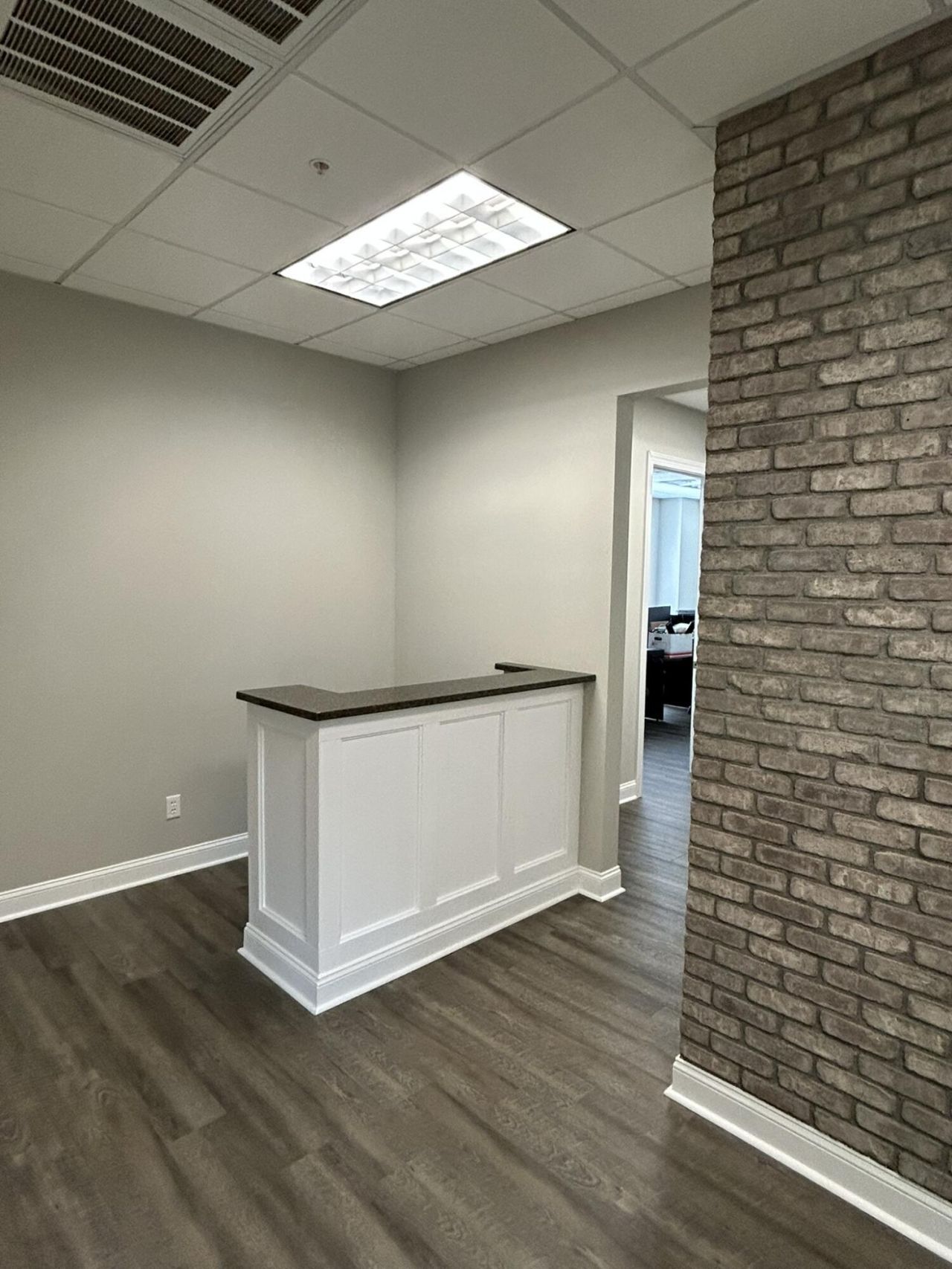 1124 Park West Boulevard  Photo 4