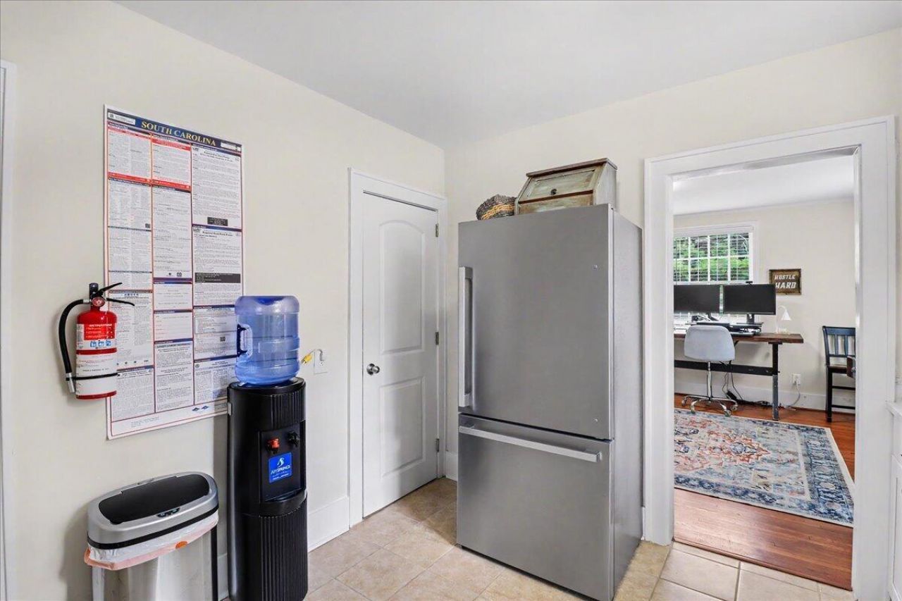 553 Savannah Highway  Photo 41