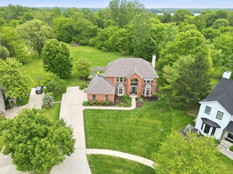 4100 Mariners Way, Lewis Center, OH 43035 Photo 2