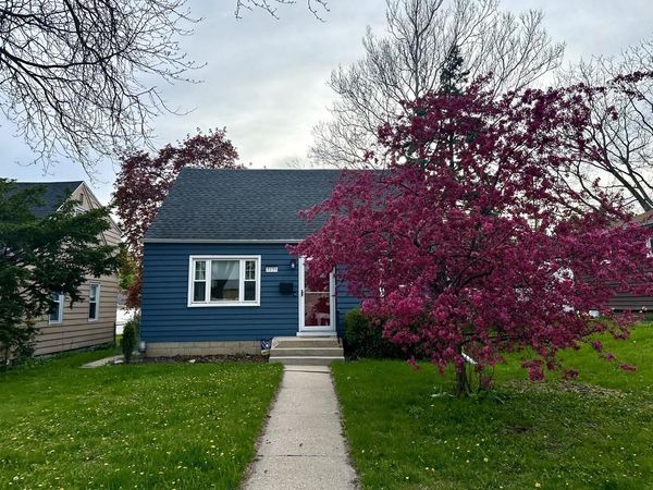 3235 N 77th STREET, Milwaukee, WI 53222