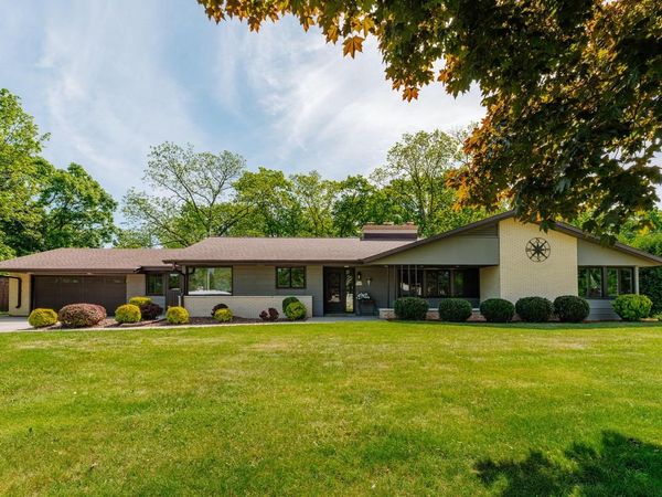 W124S6438 Hawthorne ROAD, Muskego, WI 53150