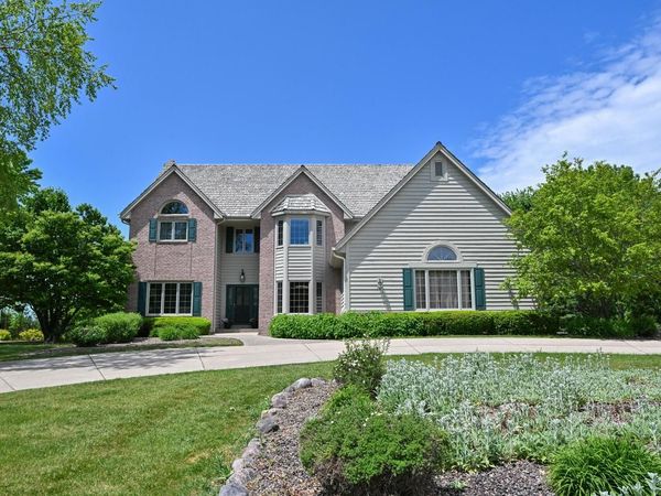 4665 Hastings DRIVE, Brookfield, WI 53045