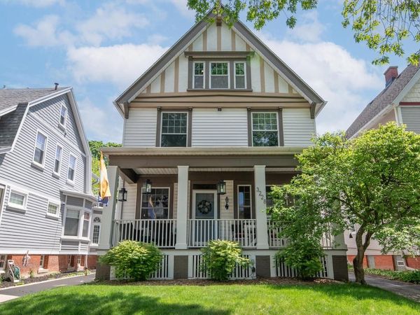 3228 N Shepard AVENUE, Milwaukee, WI 53211
