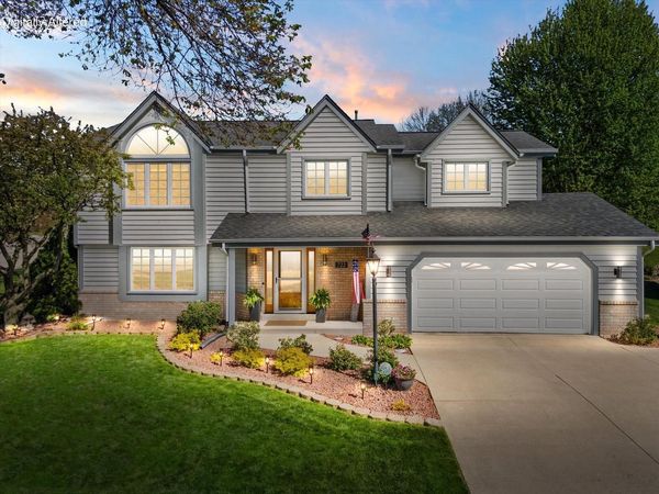 722 Greenway TERRACE, Hartland, WI 53029