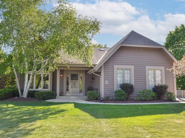 W171N4991 Greenview AVENUE, Menomonee Falls, WI 53051