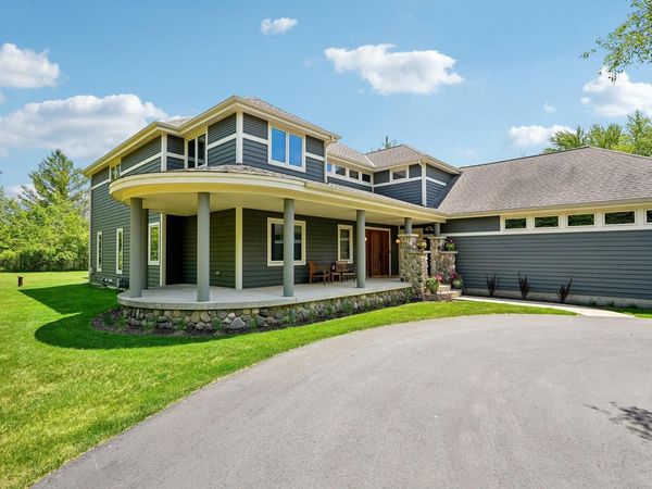 12302 N Madero DRIVE, Mequon, WI 53092