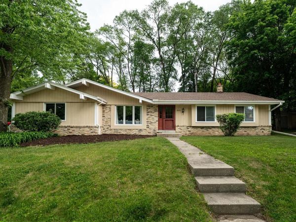 1825 Wolf ROAD, Waukesha, WI 53186