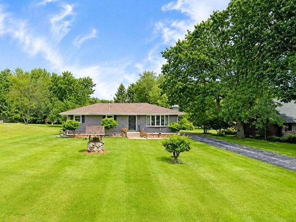 W140 Belleview AVENUE, Oconomowoc, WI 53066