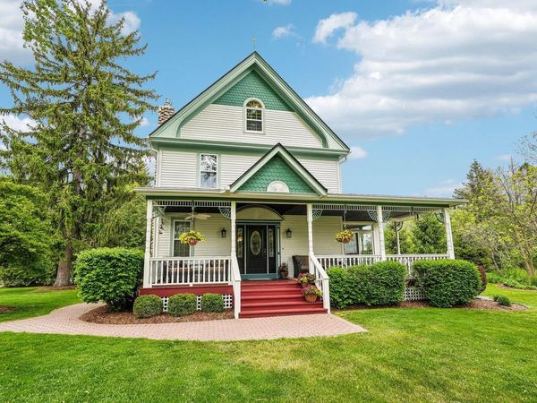10763 N Cedarburg ROAD, Mequon, WI 53092