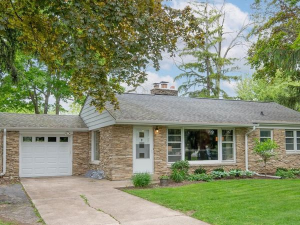 215 Leanore LANE, Brookfield, WI 53005
