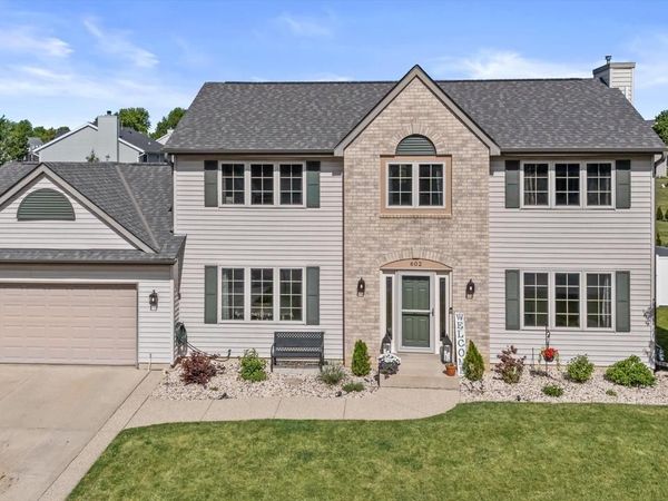 602 Woodland CIRCLE, Waterford, WI 53185
