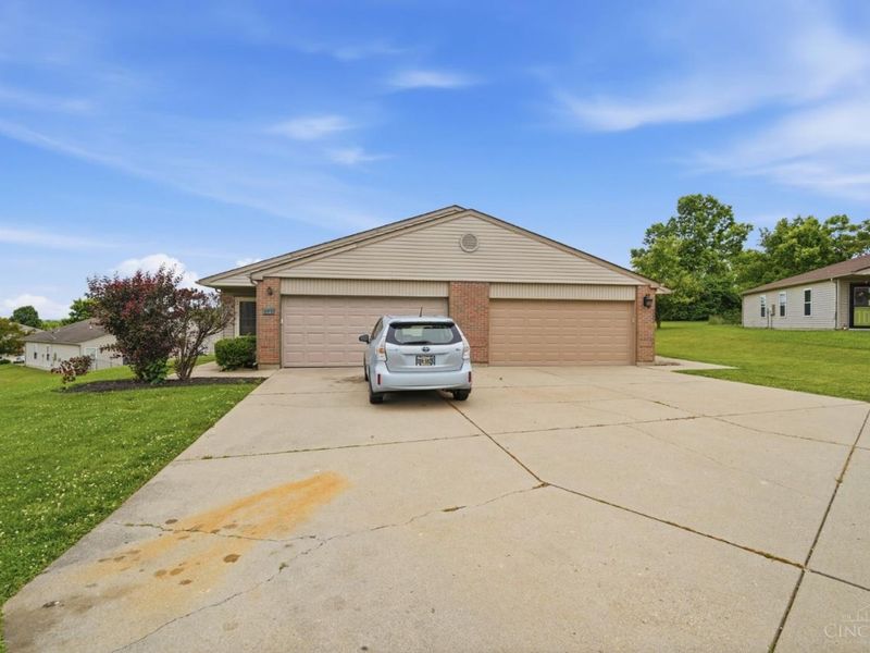 247 Overbrook Drive, Monroe, OH 45050 Photo 4