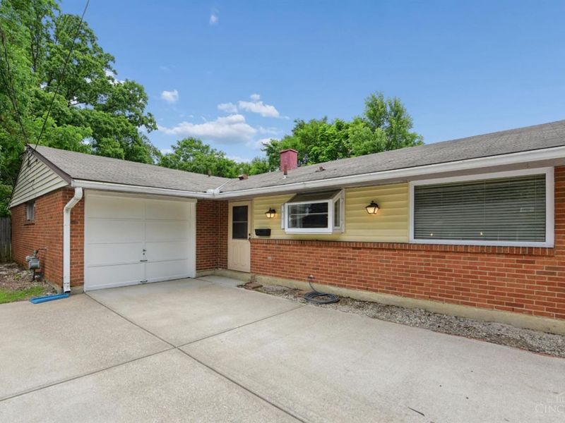 4005 Haverstraw Drive, Sharonville, OH 45241 Photo 2