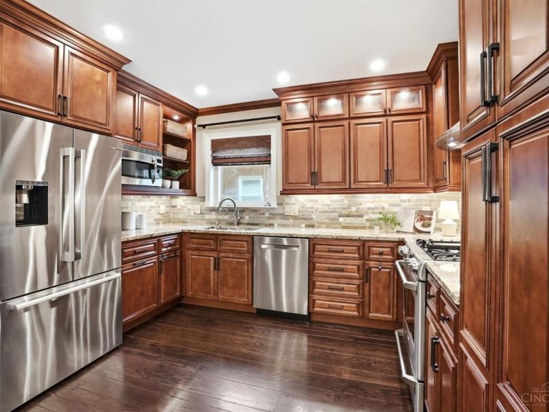 3871 Drakewood Drive, Cincinnati, OH 45209 Photo 13
