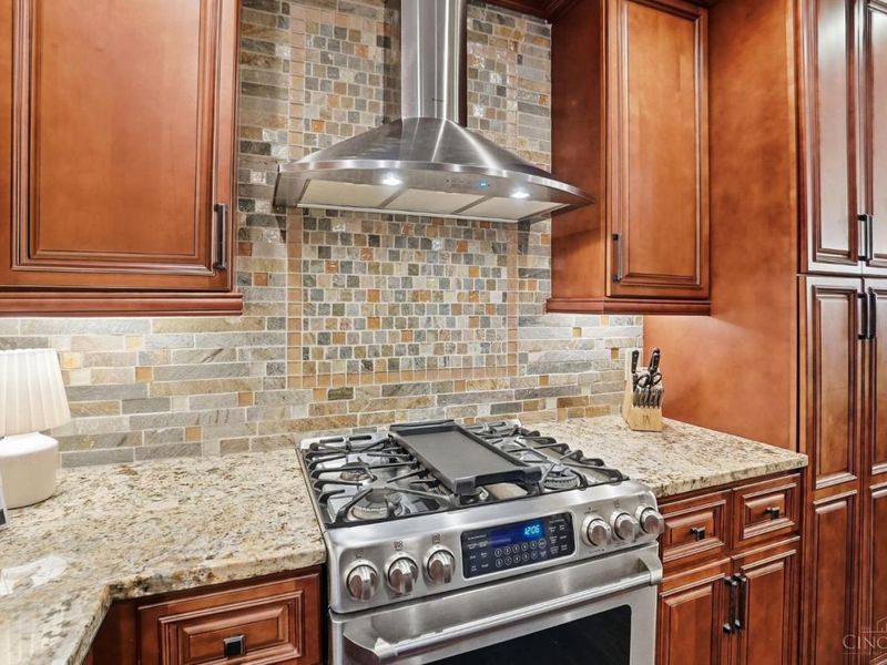3871 Drakewood Drive, Cincinnati, OH 45209 Photo 15