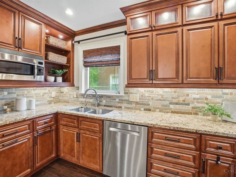 3871 Drakewood Drive, Cincinnati, OH 45209 Photo 17