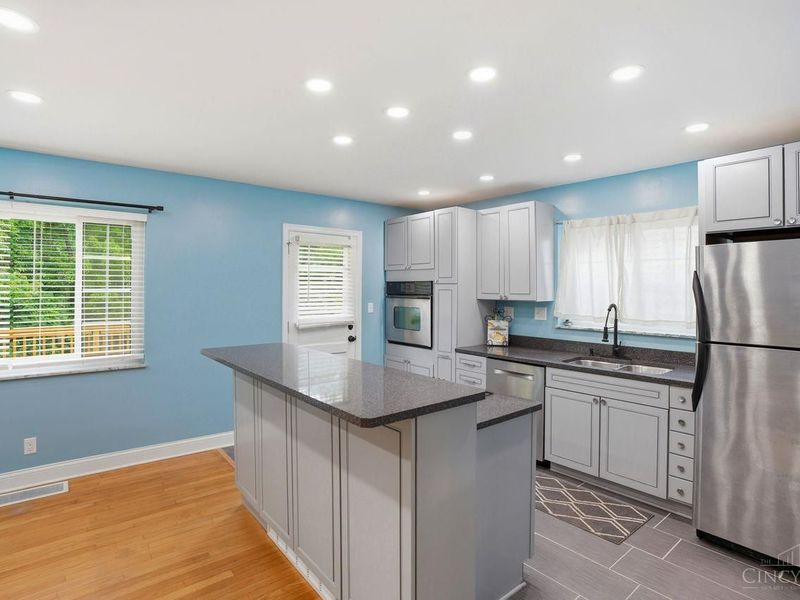 1944 Lehigh Avenue, Cincinnati, OH 45230 Photo 12