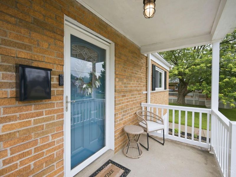3016 Crestmoor Lane, Green Township, OH 45238 Photo 3