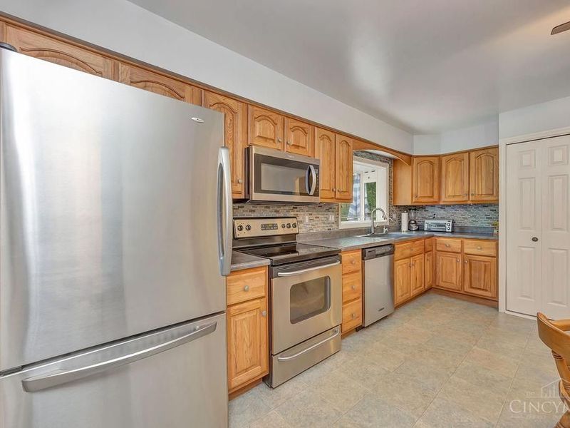 606 Melissa Drive, Oxford, OH 45056 Photo 13