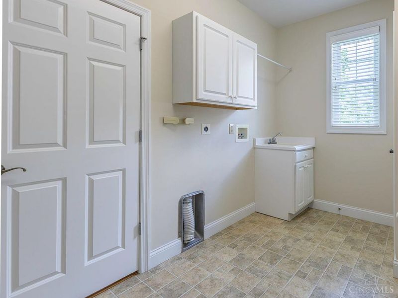 6879 Prairie View Drive, Hamilton Twp, OH 45039 Photo 20