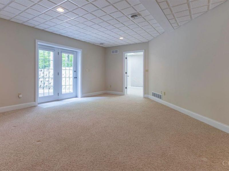 6879 Prairie View Drive, Hamilton Twp, OH 45039 Photo 29