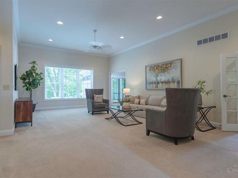 6879 Prairie View Drive, Hamilton Twp, OH 45039 Photo 8