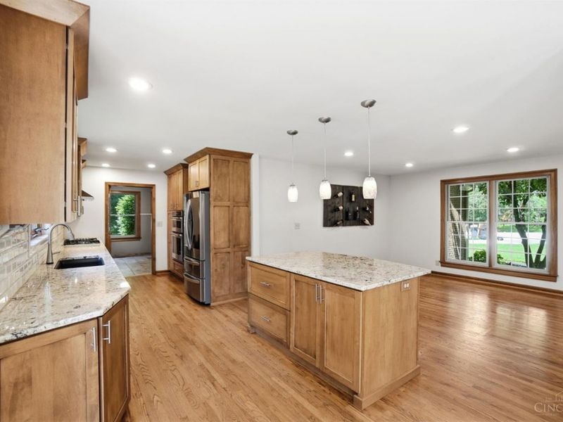 8082 Kingfisher Lane, West Chester, OH 45069 Photo 6