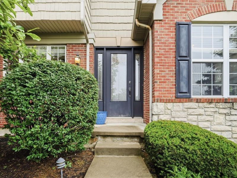 6809 Stewart Road, Columbia Twp, OH 45236 Photo 2