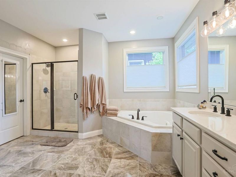 3435 Stettinius Avenue, Cincinnati, OH 45208 Photo 29