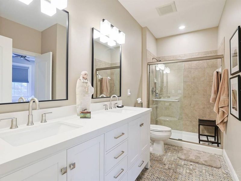 3435 Stettinius Avenue, Cincinnati, OH 45208 Photo 52