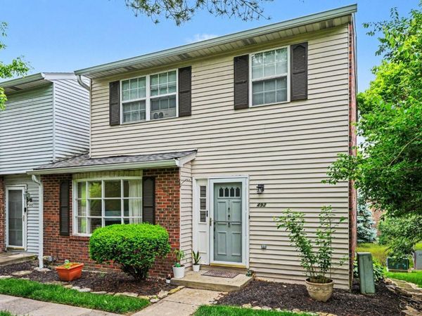 492 Maple Circle Drive, Springdale, OH 45246