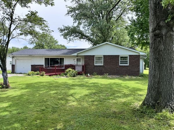 17 Crestwood , Centralia, IL 62801