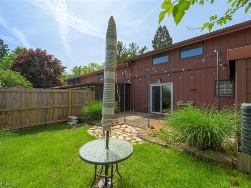 6235 Gladys Street, Unit 2, Ravenna, OH 44266 Photo 5