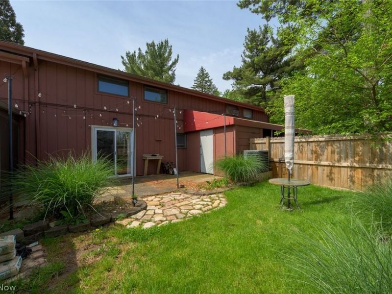 6235 Gladys Street, Unit 2, Ravenna, OH 44266 Photo 6