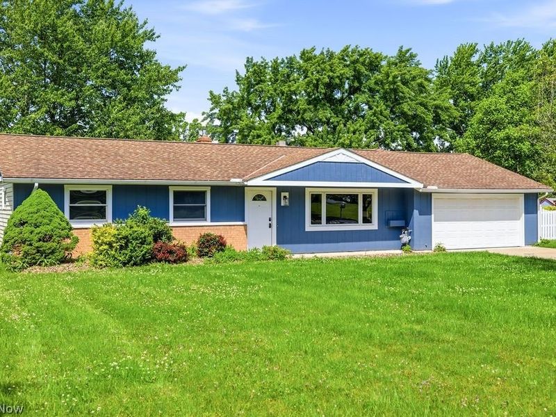 8768 Parkdale Drive, North Royalton, OH 44133 Photo 2
