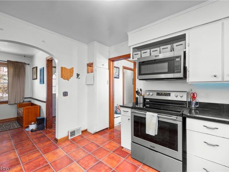 1739 W 11th Street, Lorain, OH 44052 Photo 16