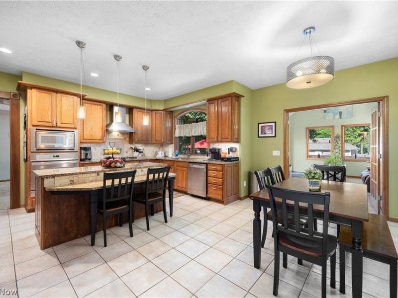 224 Sleepy Hollow Drive, Amherst, OH 44001 Photo 15